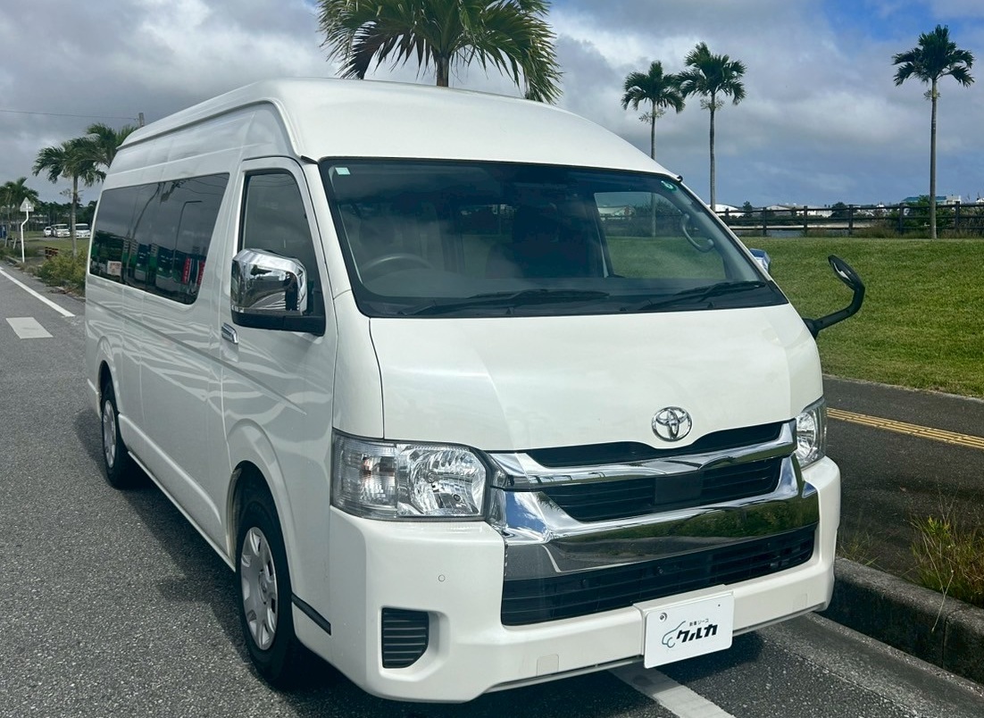 TOYOTA ハイエースグランドキャビン 10人乗り 夏休み キャンペーン！空港送迎無料／安心の免責補償付！／禁煙車／ドラレコ／バックカメラ／ETC車載器